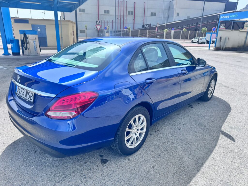 Mercedes C180